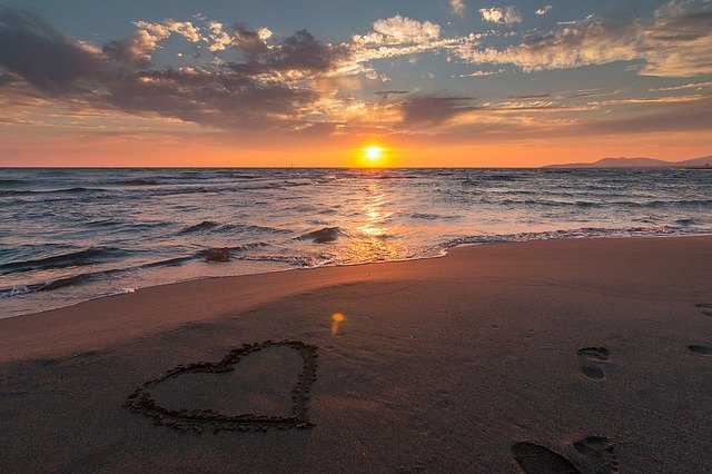 6 lesbische Bücher um den Sommer zu versüßen